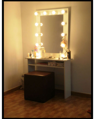 Espejo de camerino y maquillaje. Vertical. Blanco. 100 x 76 cm.